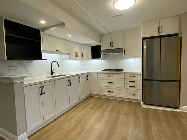 137 Spring Azure Cres #BASEMENT — Photo 11