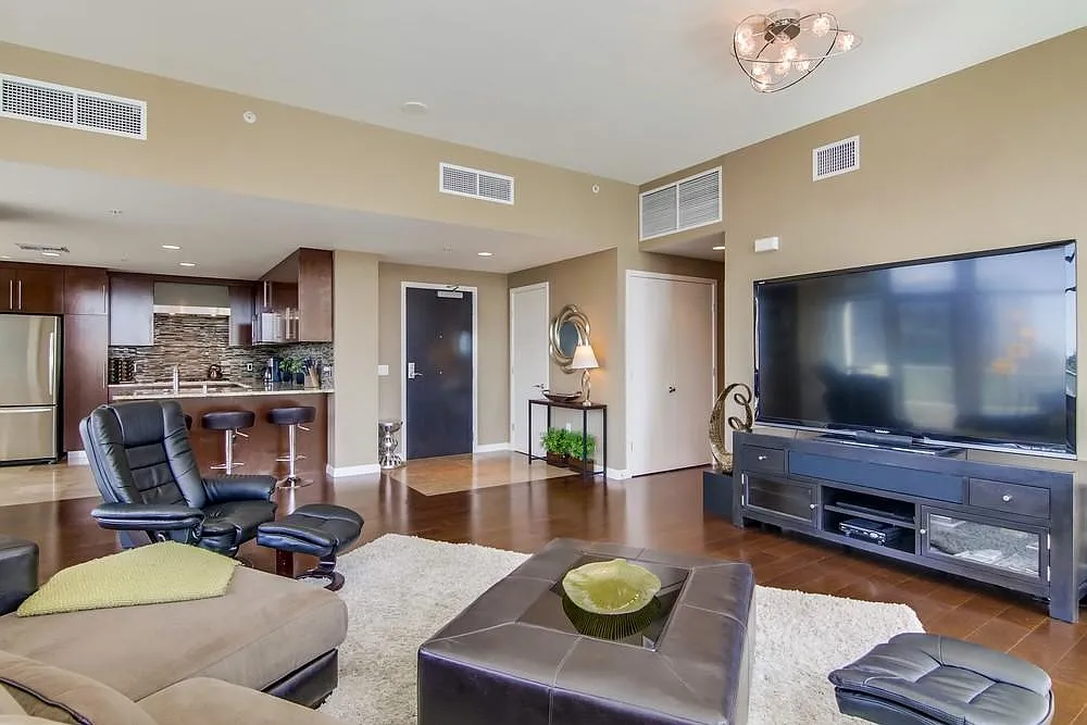 2 bed, 1535 sqft, $6,000 — Photo 3