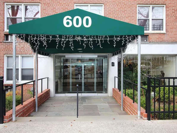 600 Locust Street #1K, Mount Vernon, NY 10552