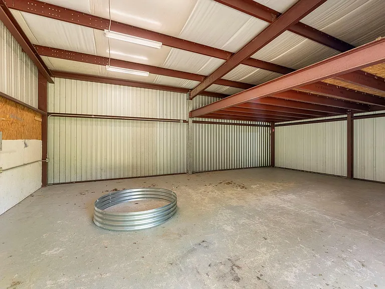 618 W Rollingwood St — Photo 33