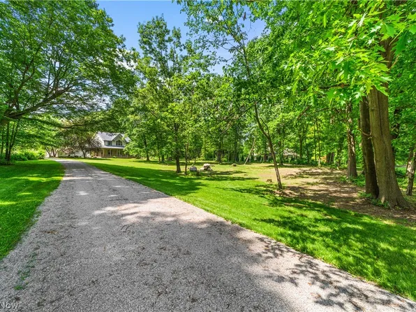 3900 Westwood Dr, Medina, OH 44256