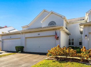 123 N Barton Trl, Batavia, IL 60510