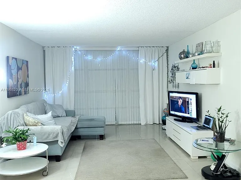 601 Three Islands Blvd #511 — Photo 3