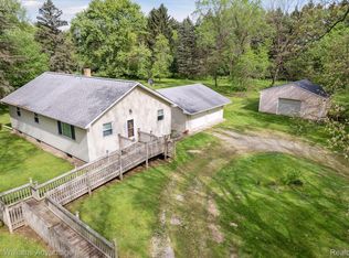 274 W Newark Rd, Lapeer, MI 48446