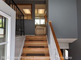 2310 32nd St, Anacortes, WA 98221