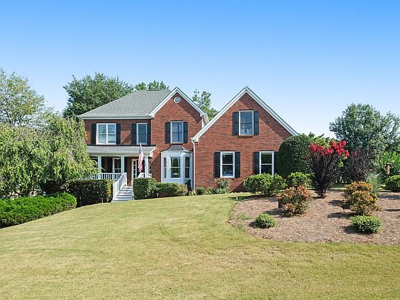 2nd image of 308 Winkfield Ln SW