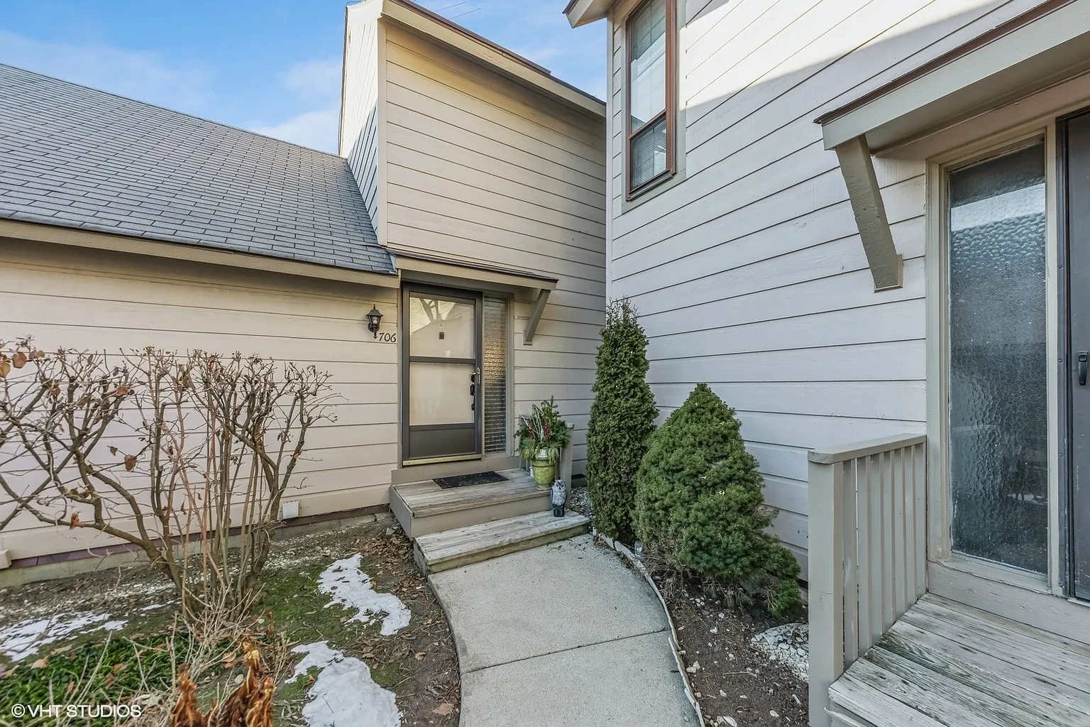 706 Colby Ct photo 1