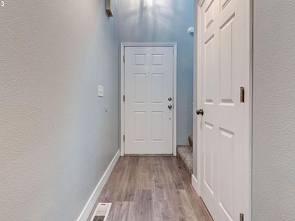 5th image of 12826 NW Maplecrest Way