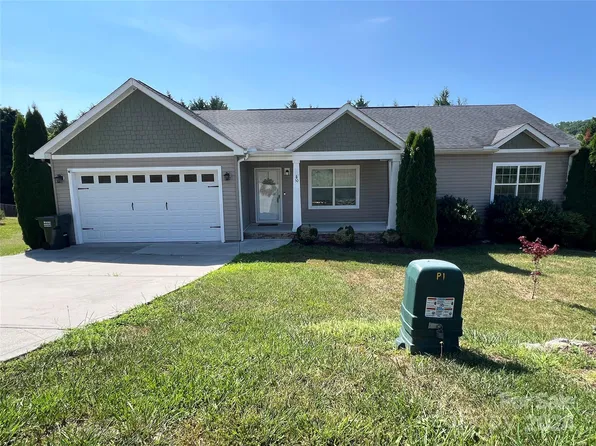 50 Silver Lining Way, Hendersonville, NC 28792