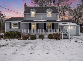 2142 Bernice Ave, Flint, MI 48532