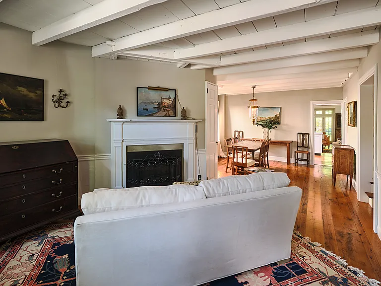 Front Sitting Room - View into Dining Room
