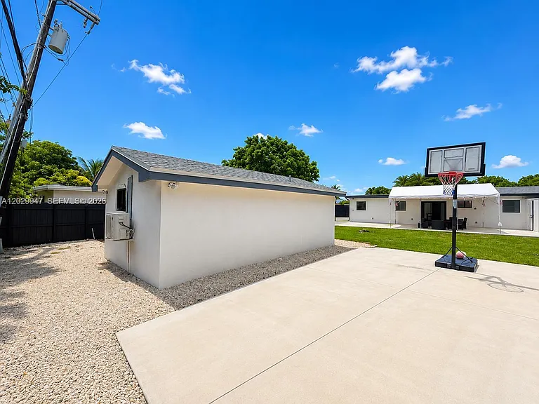 5350 NW 174th Dr — Photo 21
