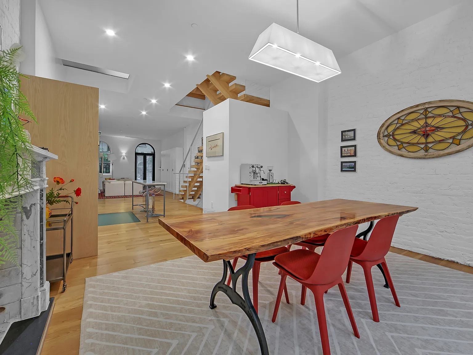 111 East 19th Street — Photo 4