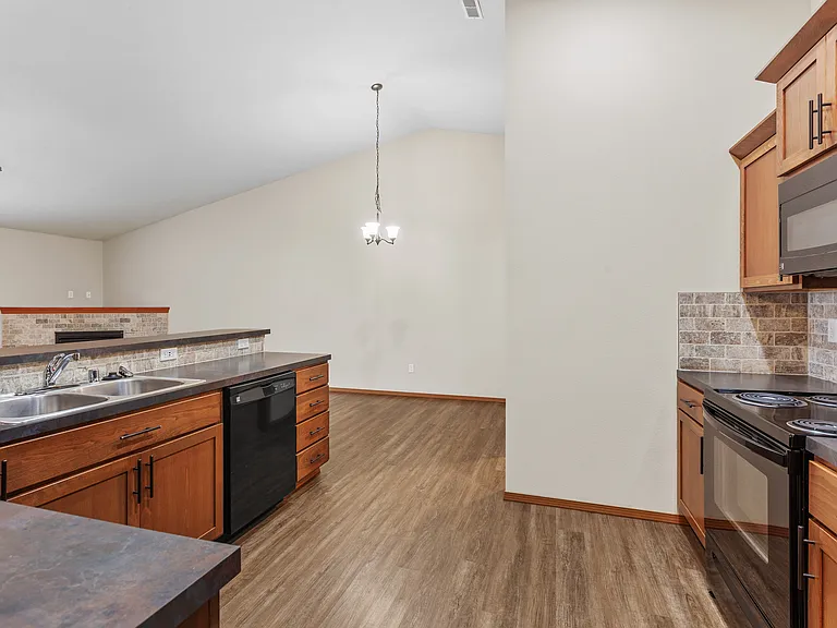 Brookline Townhomes — Photo 36