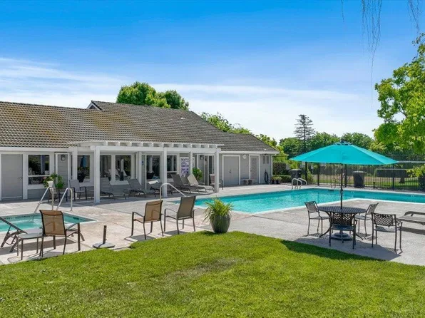 2340 Saint Lawrence Ln, Modesto, CA 95356