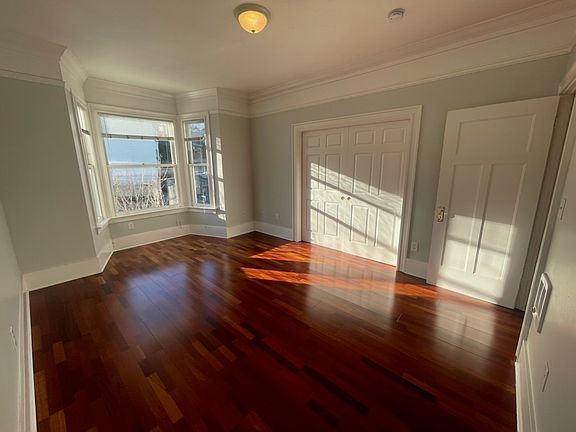 5th image of 998 Divisadero St APT 207
