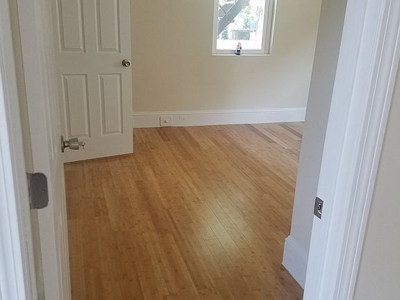 Entrance to Master Bed