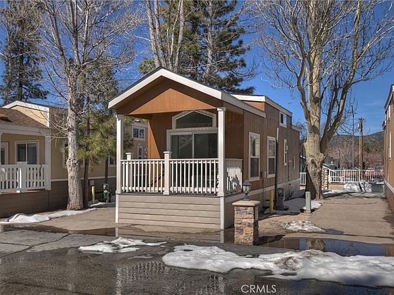 2nd image of 547 Alden Rd #6