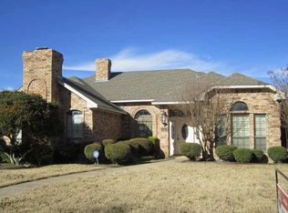 1301 Carriage Creek Dr, Desoto, TX 75115