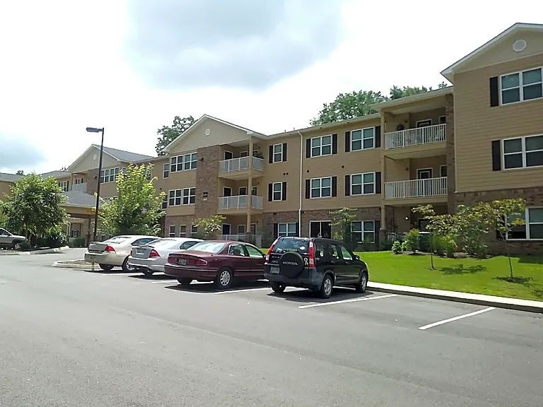 Walters Ridge Apartments — Photo 3