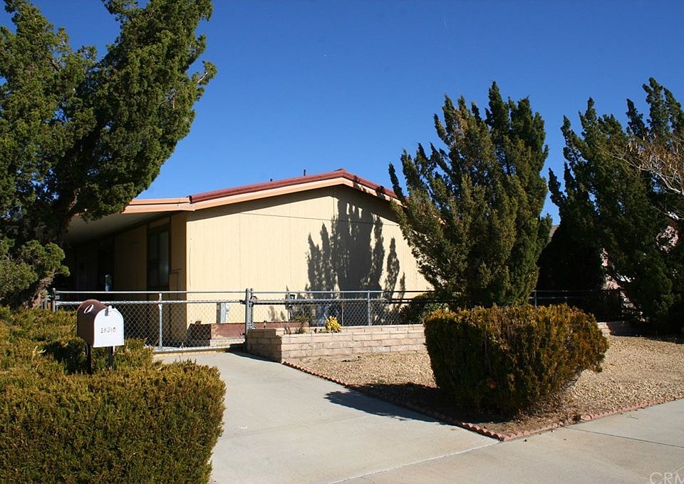 1st image of 16310 Camelback Dr