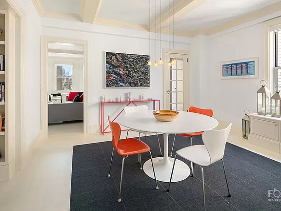 2nd image of 171 W 79th St #132
