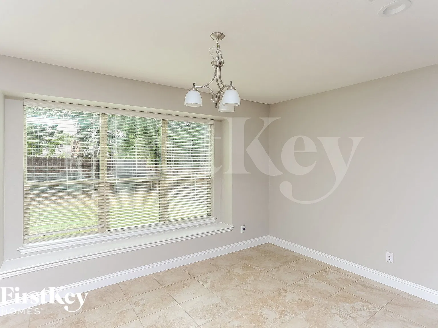 4 bed, 3.0 bath, 2953 sqft, $2,820 — Photo 4
