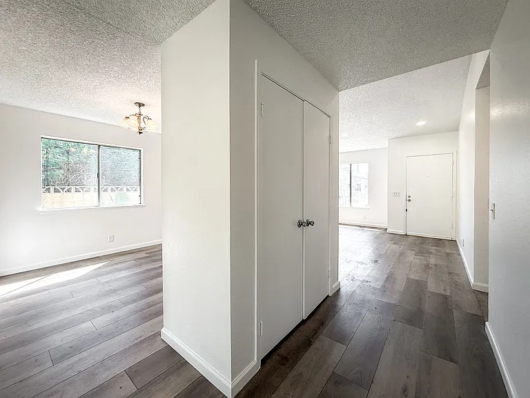 6763 Berkshire Ave — Photo 17