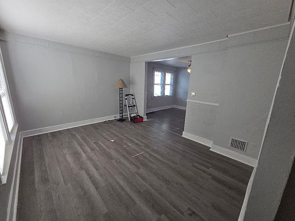 2nd image of 112 Gale Ave APT 1