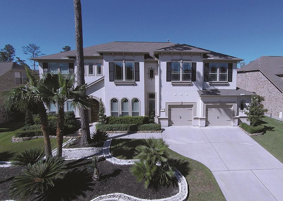 1st image of 34 Clare Point Dr