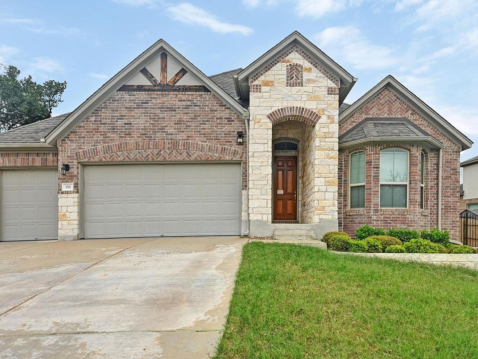 1st image of 918 Valley View Dr
