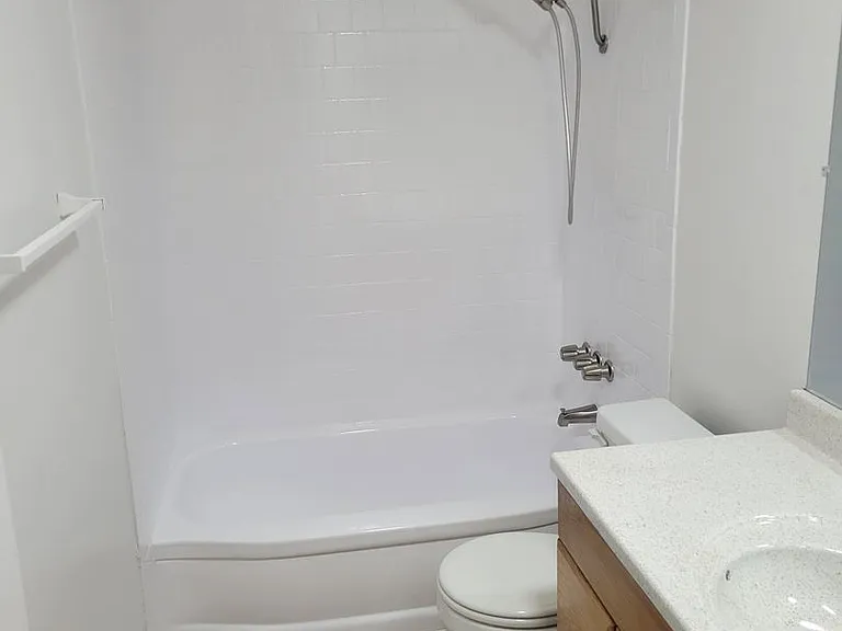 9th Street Apartments — Photo 3