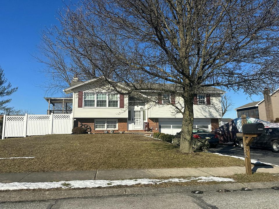 1st image of 218 Perry Ave