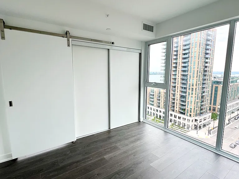 370 Martha St #1307 — Photo 26