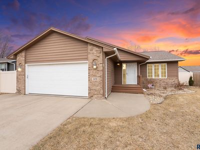 108 E Thad St, Brandon, SD, 57005