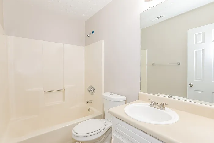 945 Sideline Ct — Photo 14
