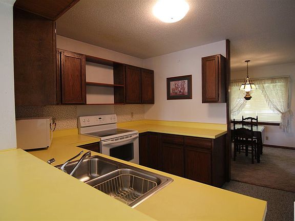 3rd image of 1611 Losure St
