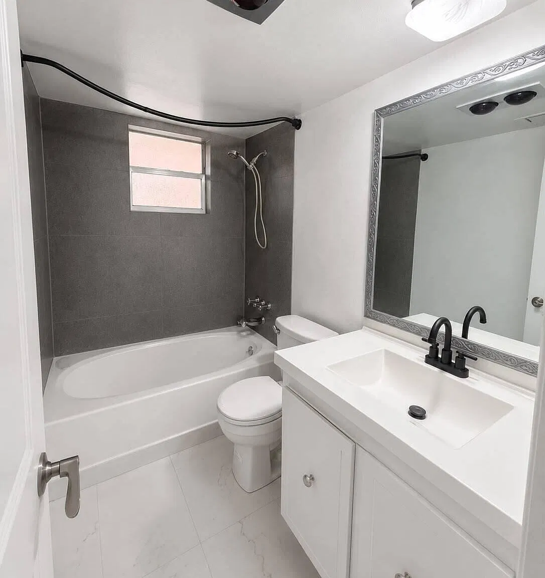 3 bed, 2.5 bath, 1724 sqft, $2,500 — Photo 1