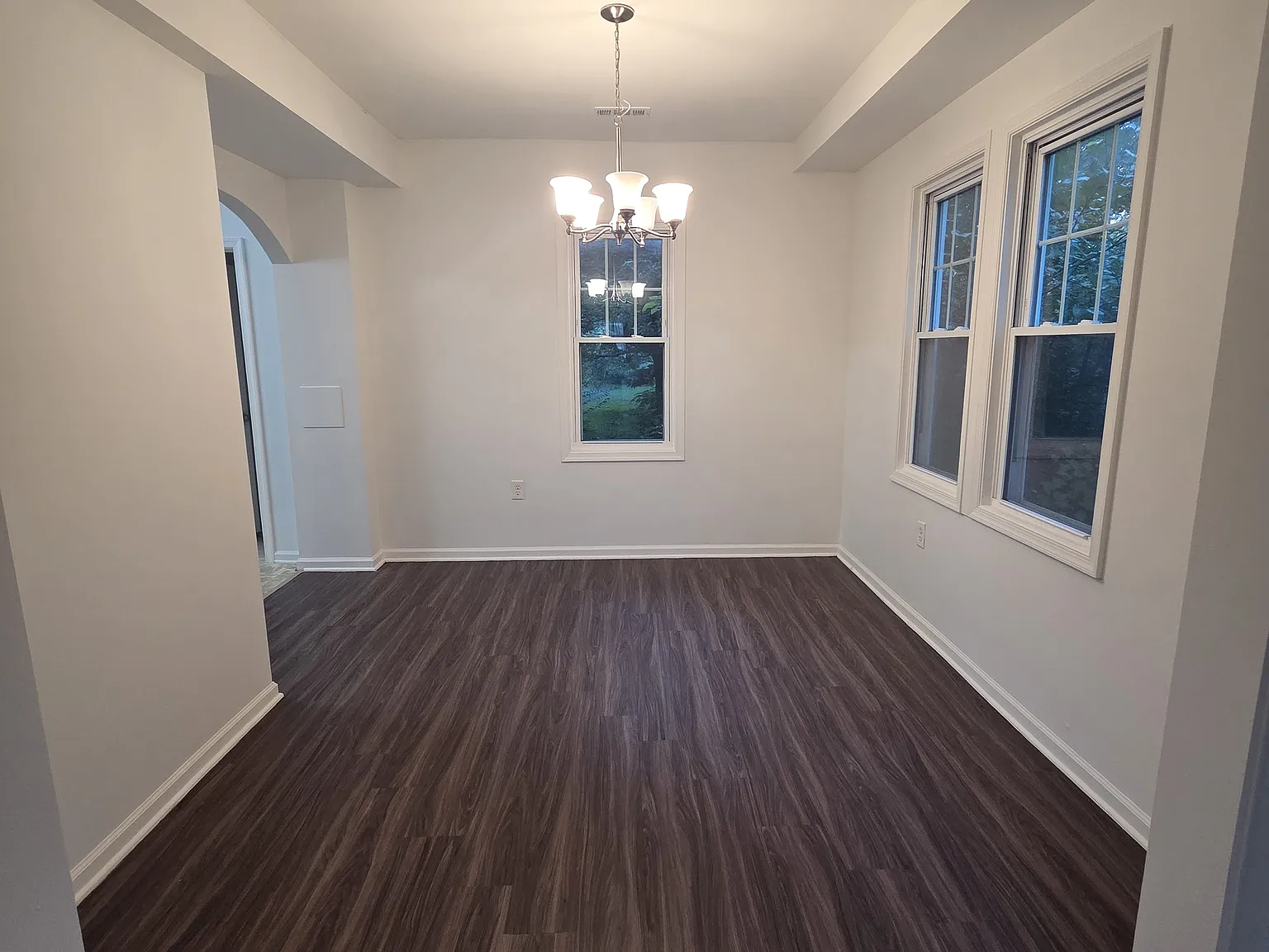 4 bed, 2.5 bath, 2905 sqft, $2,600 — Photo 4