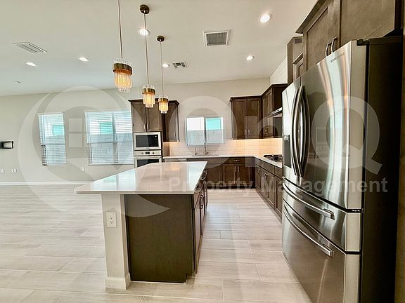 5th image of 10438 W Salter Dr
