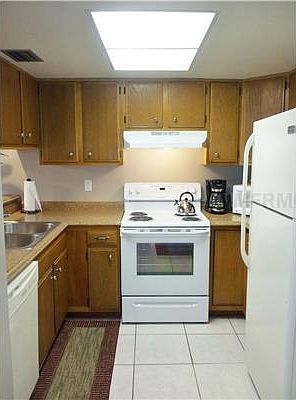2nd image of 4640 Ringwood Mdw #32