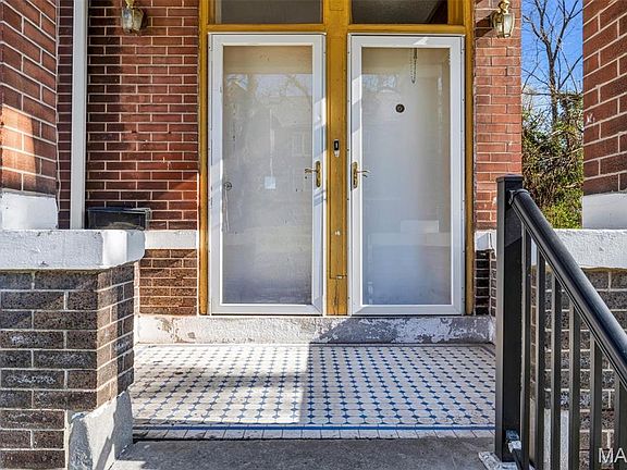5th image of 1408 E Linton Ave