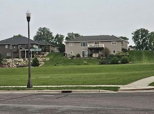 2228 Benz Cir, New Ulm, MN 56073