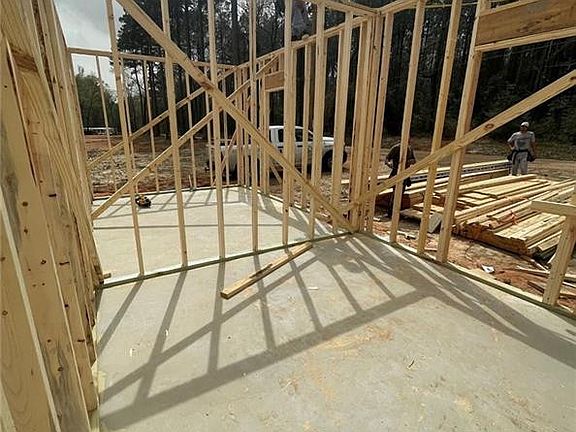5th image of 203 Mobley Rd