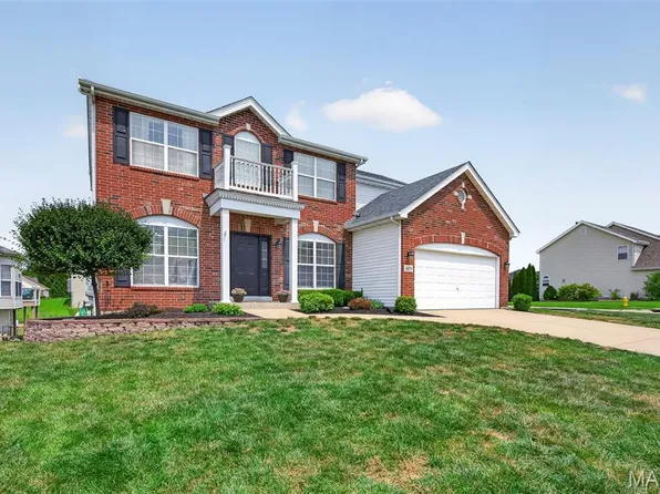 609 Sunny Pass Dr, Wentzville, MO 63385