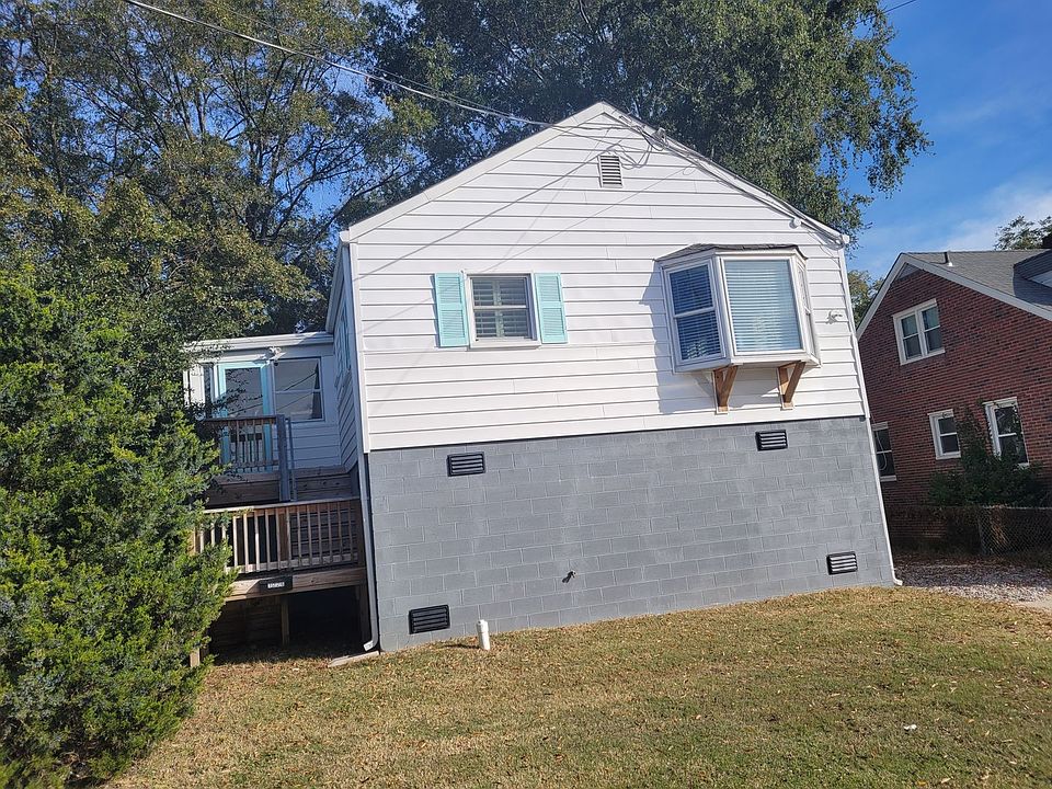 1st image of 1226 Richmond Cres