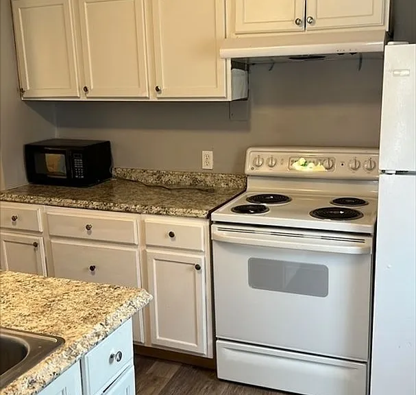 3107 Upton Ave N #1 — Photo 2