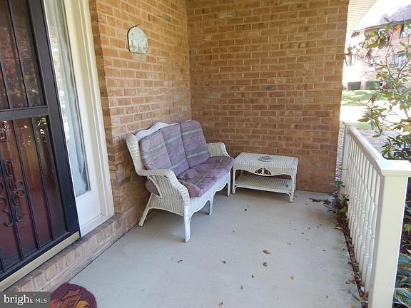 4th image of 1911 Maplewood Cir