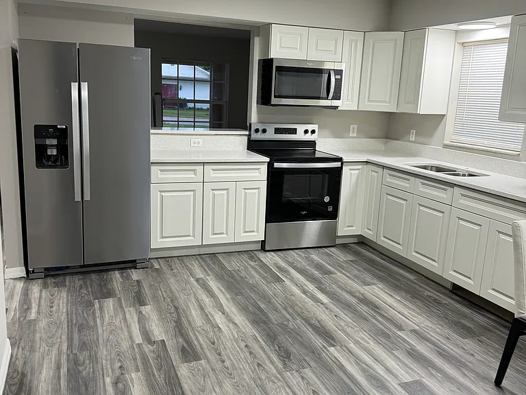 37209 Lock St — Photo 1