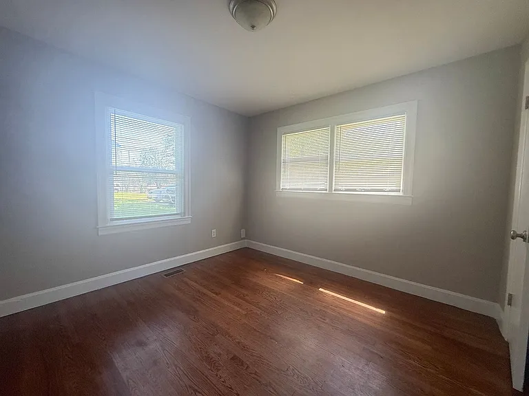 1335 Woodland Ave — Photo 16